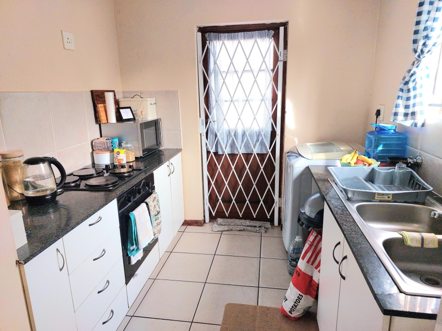 2 Bedroom Property for Sale in Doornkloof Western Cape